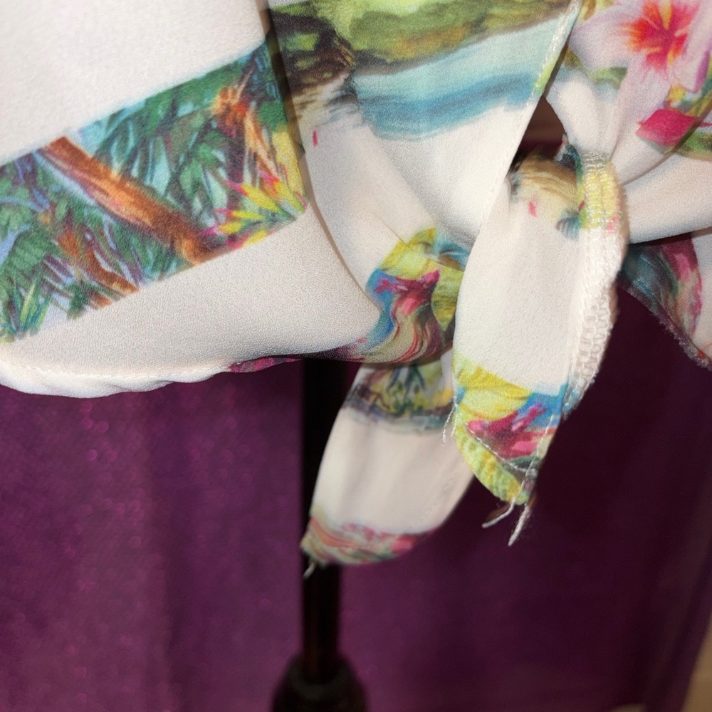 Avenue 14/16 Tropical Stripe Tie Front Blouse Plus Size - Picture 7 of 12